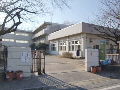 Primary school. 560m to Wakamiya Small (Elementary School)