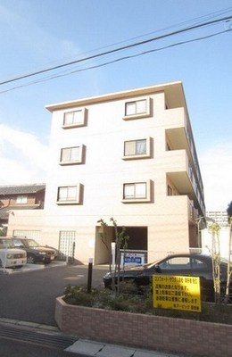 Building appearance. Tiled RC apartment of peace of mind ・ It is a quiet residential area.