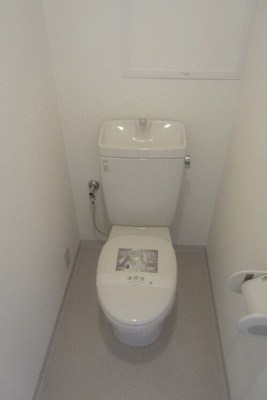 Toilet. Washlet is possible installation.