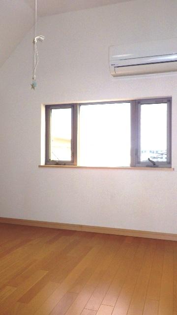 Other. 8 pledge loft that can also be used as a room
