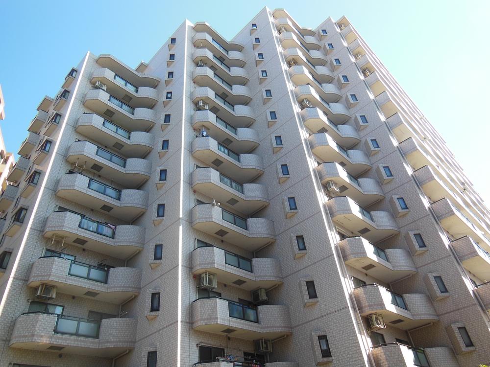 Local appearance photo. Local (11 May 2013) Shooting