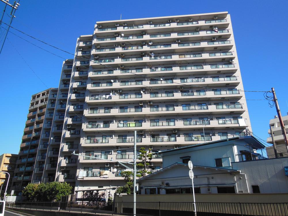 Local appearance photo. Local (11 May 2013) Shooting