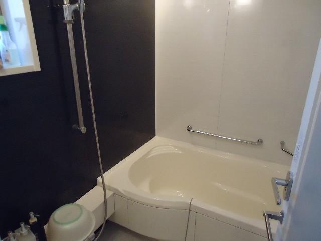 Bathroom. Chic shades of bathroom With bathroom ventilation dryer The window is also available ventilation good