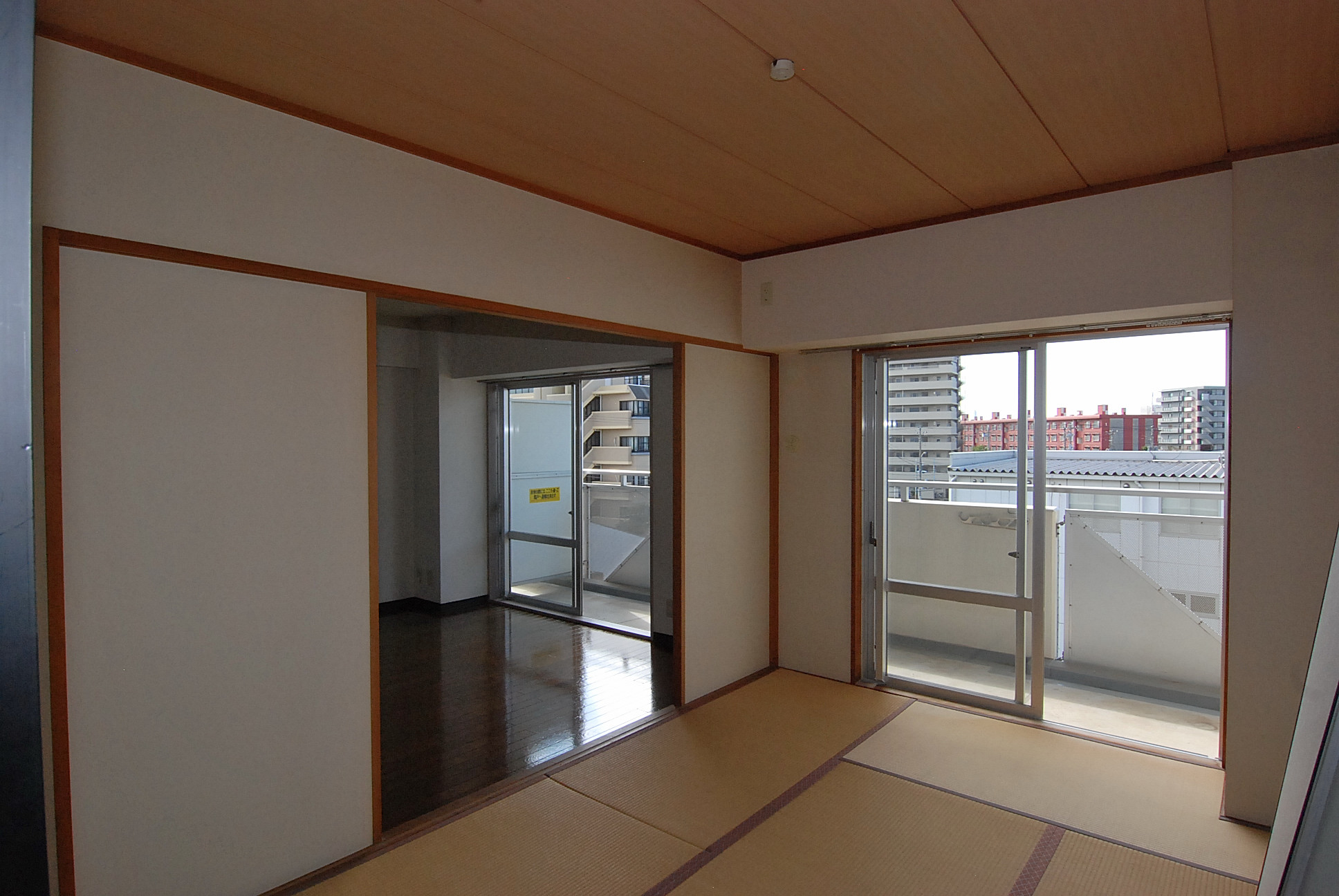 Other room space. Japanese-style room 6 quires Sunny Japanese-style room because it faces the balcony.