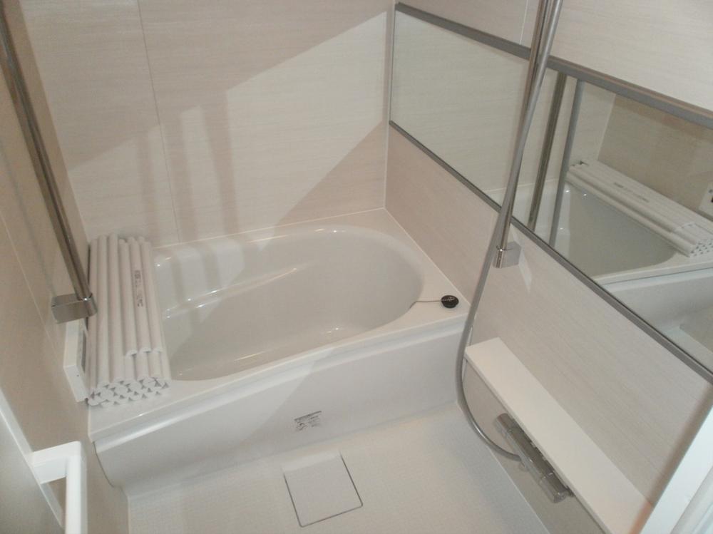 Bathroom. Bathroom is also clean and full of a feeling of finish was the white tones and a full renovation. I can relax comfortably If this ・  ・  ・