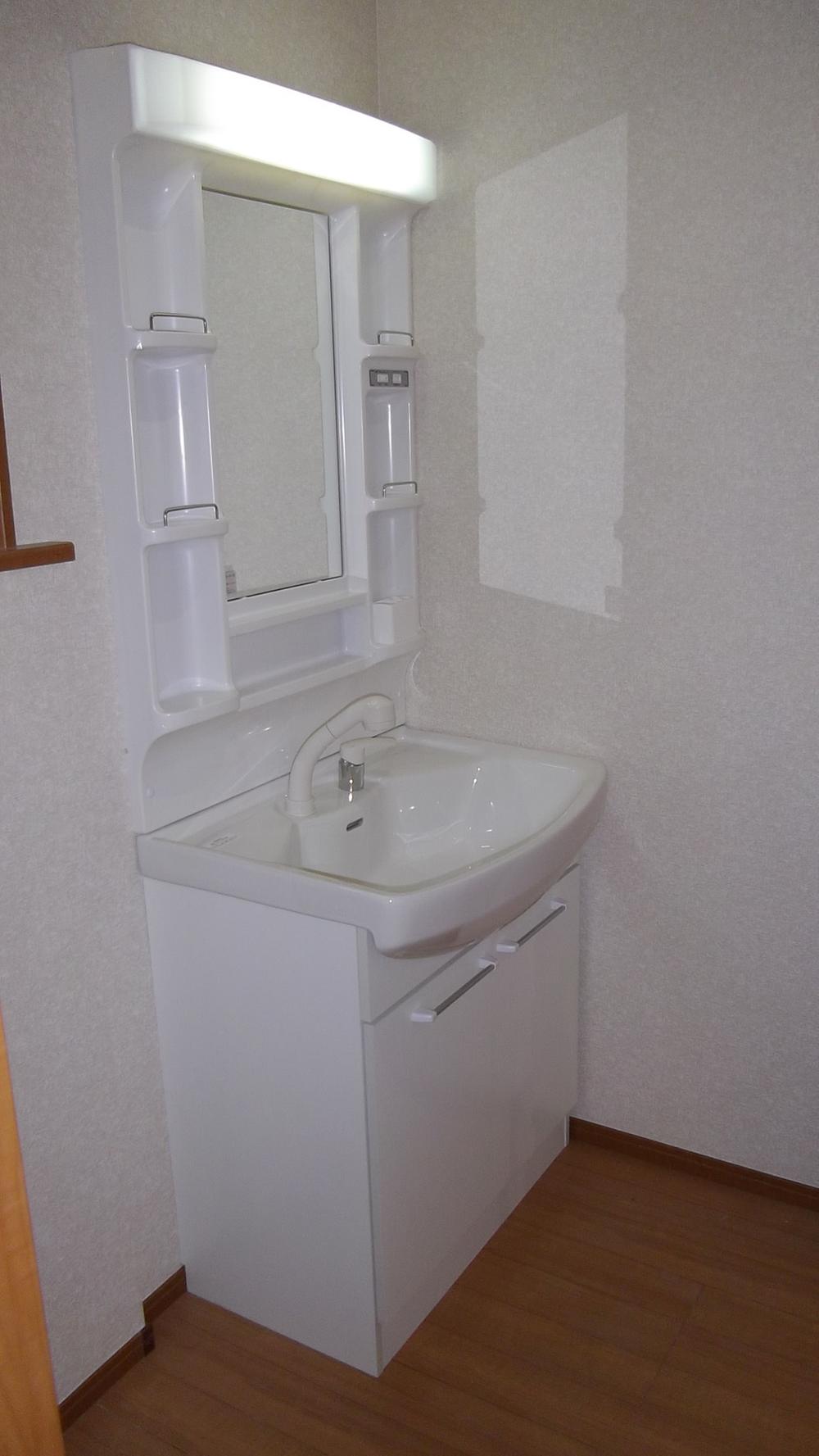 Wash basin, toilet