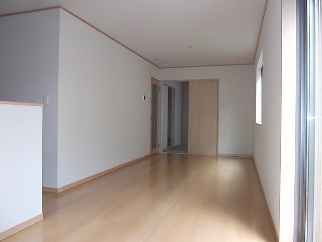 Same specifications photos (living). (1 Building) same specification