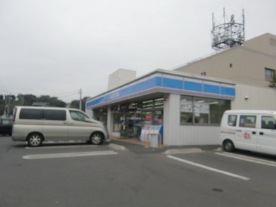 Convenience store. 1000m to Lawson (convenience store)