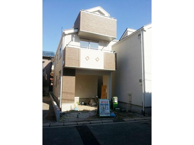 Local appearance photo. Local 1 Building (2013.12)