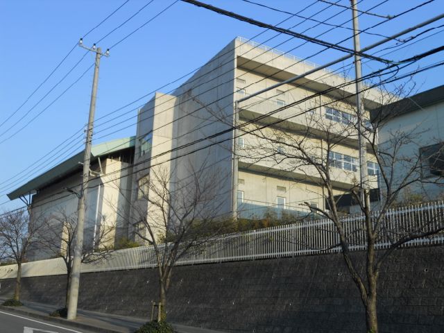 Primary school. Municipal Myoden up to elementary school (elementary school) 1100m