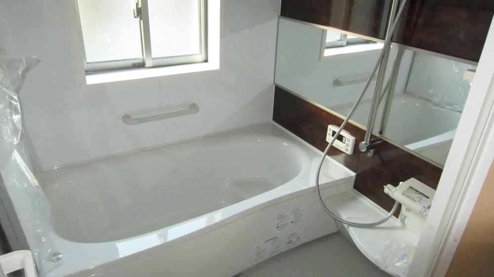 Bathroom. Local (12 May 2013) Shooting