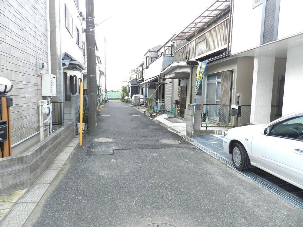Local photos, including front road. South front road