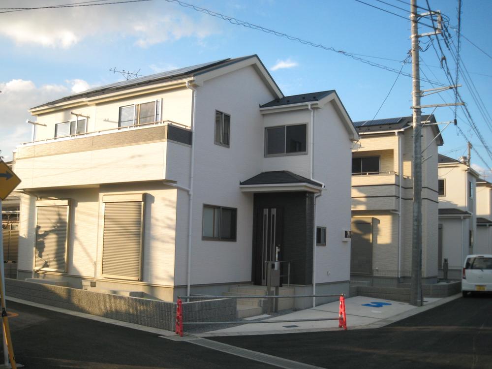 Local appearance photo. The completed