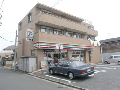 Convenience store. 208m to Seven-Eleven (convenience store)