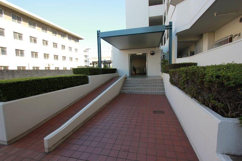 Other local. Entrance Exterior Photos