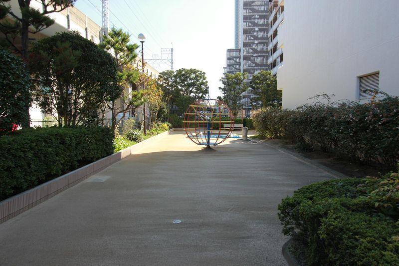 Other local. On-site park