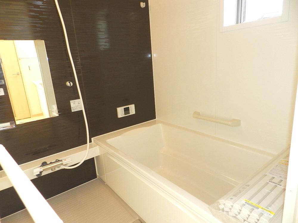Bathroom. Indoor (12 May 2013) Shooting