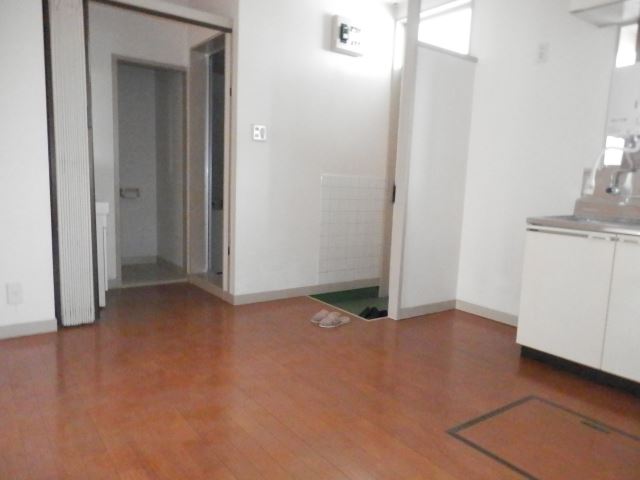 Kitchen. There is under-floor storage.