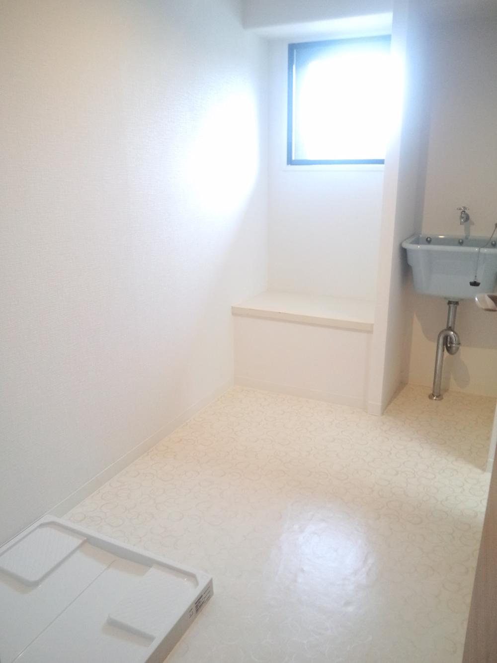 Other. Room (August 2013) Shooting