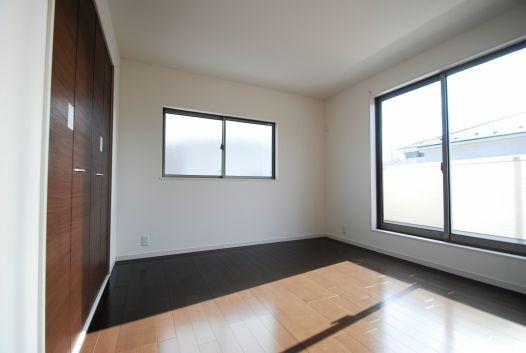 Non-living room. Western-style is the example of construction