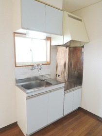 Kitchen.  ☆ There is also a small window in the kitchen ☆