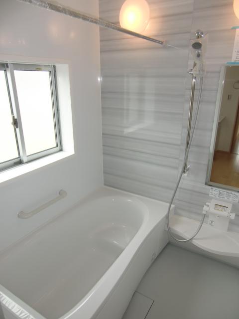 Same specifications photo (bathroom)