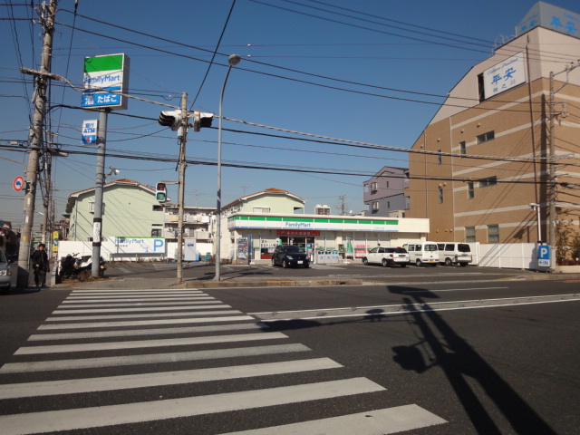 Convenience store. Family Mart (convenience store) to 350m