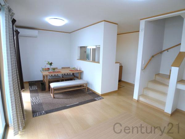 Non-living room. LDK also increases likely relaxation time of family reunion