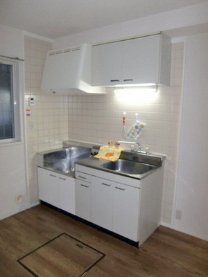 Kitchen. Self-catering is also Hakadori likely kitchen. 