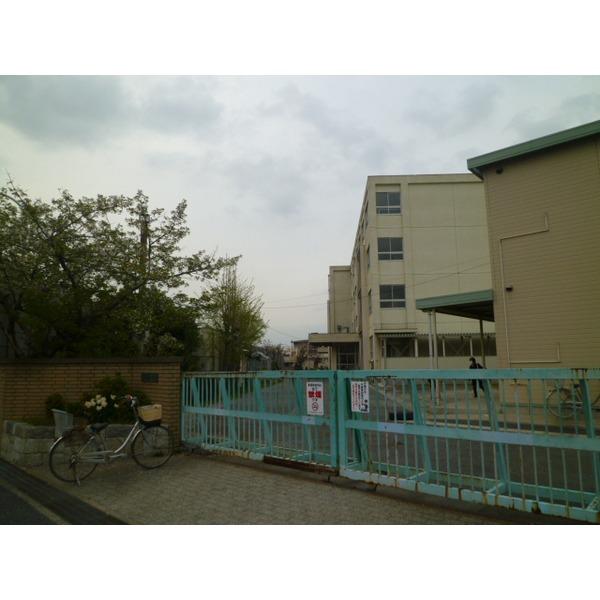 Primary school. 681m Gyotoku elementary school to Ichikawa Municipal Gyotoku Elementary School