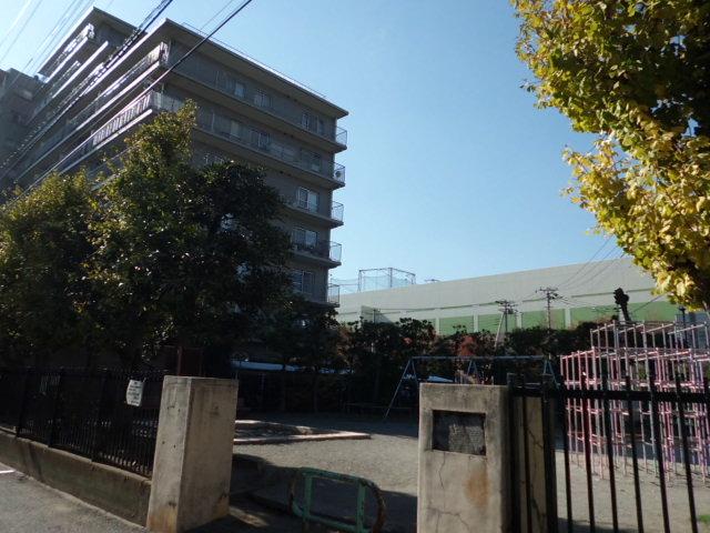 Local appearance photo. Local (11 May 2013) Shooting Exterior Photos taken from the adjacent land park