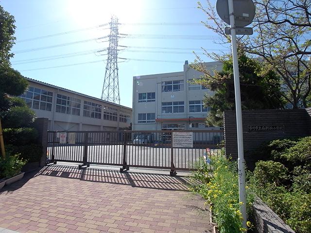 Primary school. South Niihama until elementary school 660m