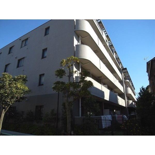 Local appearance photo. Mansion is the appearance