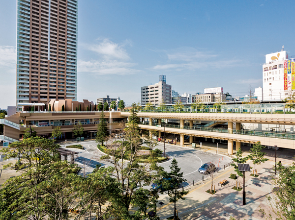 Surrounding environment. JR Ichikawa Station south exit (about 770m / A 10-minute walk)