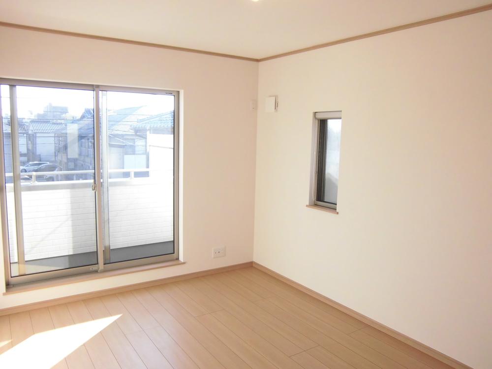 Non-living room. The second floor is the southeast of Western-style