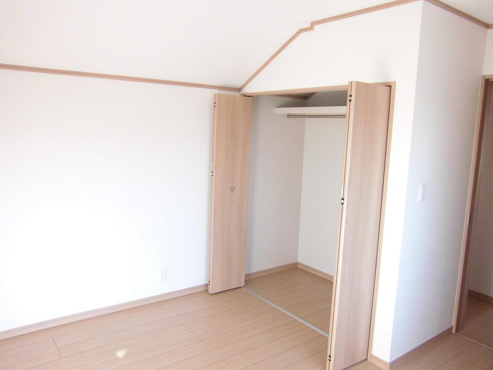 Receipt. It is equipped with large storage in each room