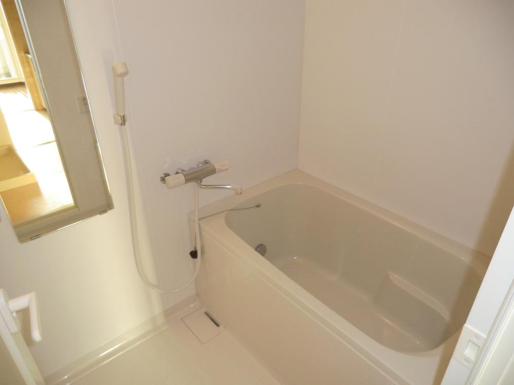 Bathroom. Exchange did with Reheating unit bus (July 2013) Shooting