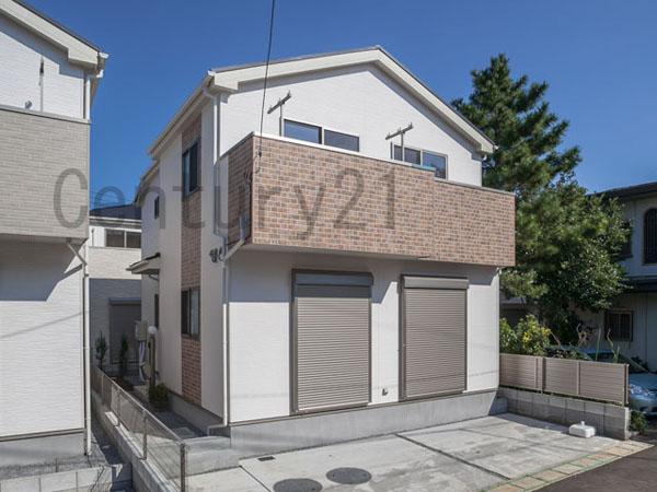 Local appearance photo. 12 Building