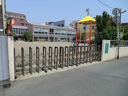 kindergarten ・ Nursery. Shiragiku to kindergarten 590m
