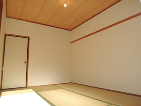 Living and room. You will be purring in Japanese-style room