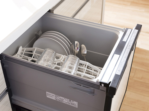 Kitchen.  [Dishwasher] Adopt a "dishwasher" of beautiful built-in type to the eye. By a two-stage nozzle extending in water pressure, It can be cleaned evenly, Hygienic than handwashing. (Model Room II-EOB type)