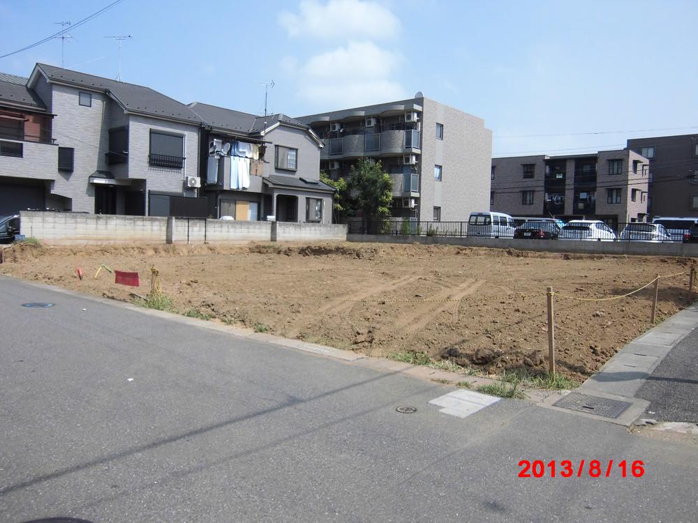 Local photos, including front road. Local (August 2013) Shooting
