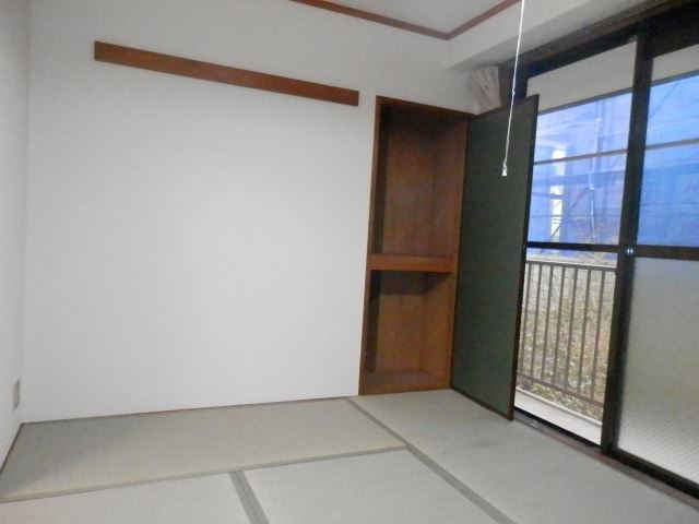 Living and room. There is storage space