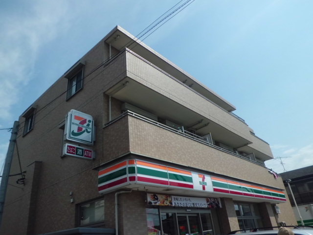 Convenience store. Seven-Eleven Ichikawa Kanno 6-chome up (convenience store) 605m