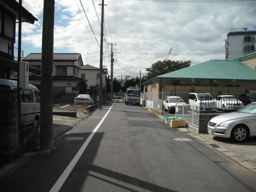 Local photos, including front road. It is a front road