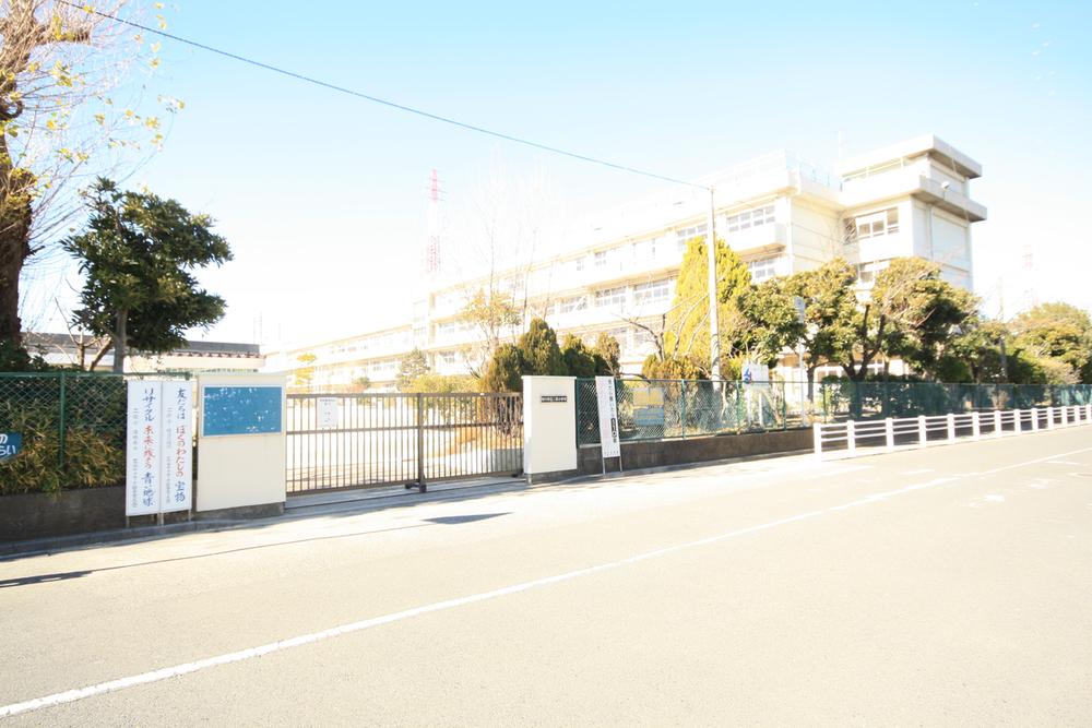 Primary school. Futatsumata elementary school