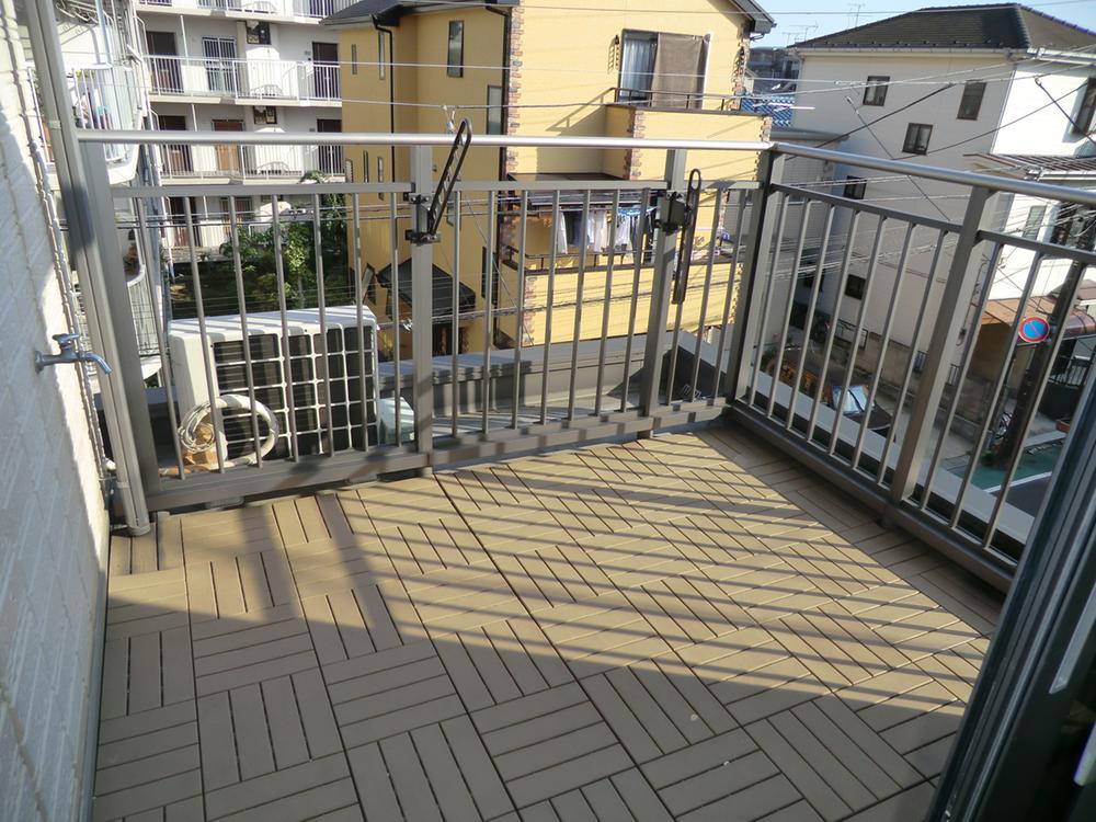 Balcony. Local (September 2013) Shooting