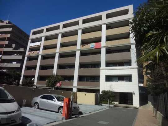 Local appearance photo. 4 floor of the property is south-facing, Good is per yang.