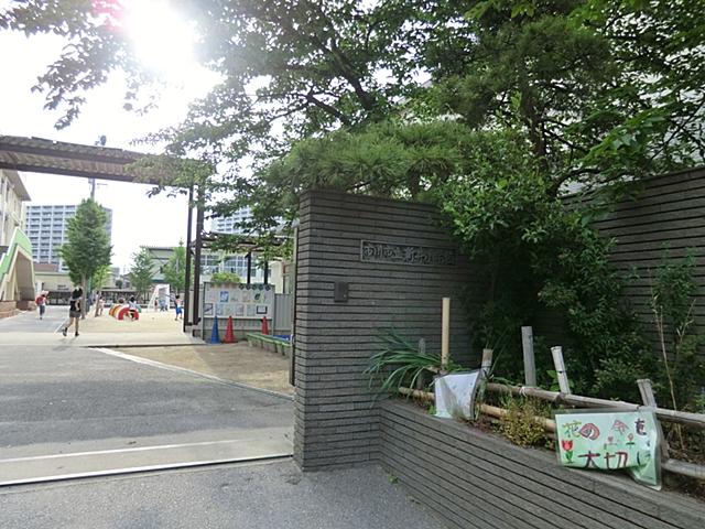Primary school. 570m until Arai Elementary School