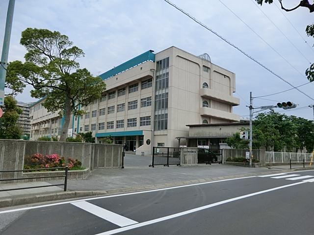 Junior high school. Minamigyotoku 1600m until junior high school